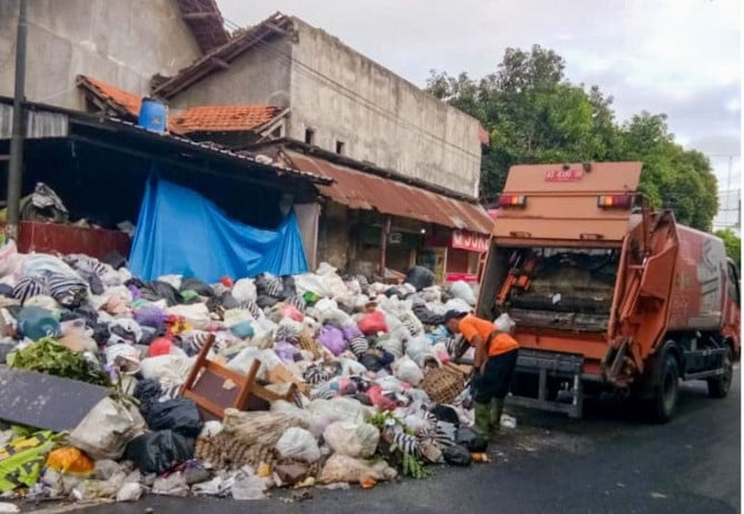 Jangan Sembarangan Buang Sampah Di Yogyakarta Bisa Kena Denda Rp Ribu