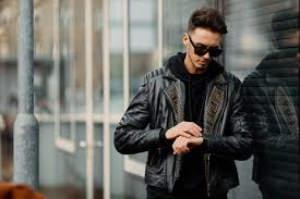 8 Paduan Gaya Outfit Starboy 2025, Style Ikonik Bikin Anda Makin Keren