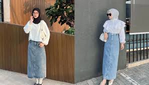 8 Gaya Fashion Wanita Casual Hijab Dengan Rok Jeans, Bikin Tampilan Lebih Stylish dan Fashionable Abis