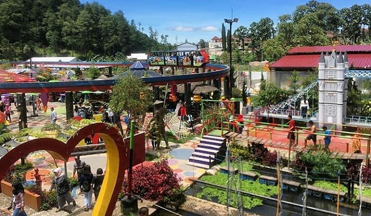 Wisata Bukit Sekipan Tawangmangu: Wahana Seru Habiskan Momen Liburan Keluarga, Cek Disini