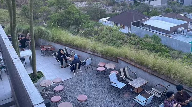 Transformasi Wisata Kuliner Semarang dengan Fenomena City Light yang Memikat