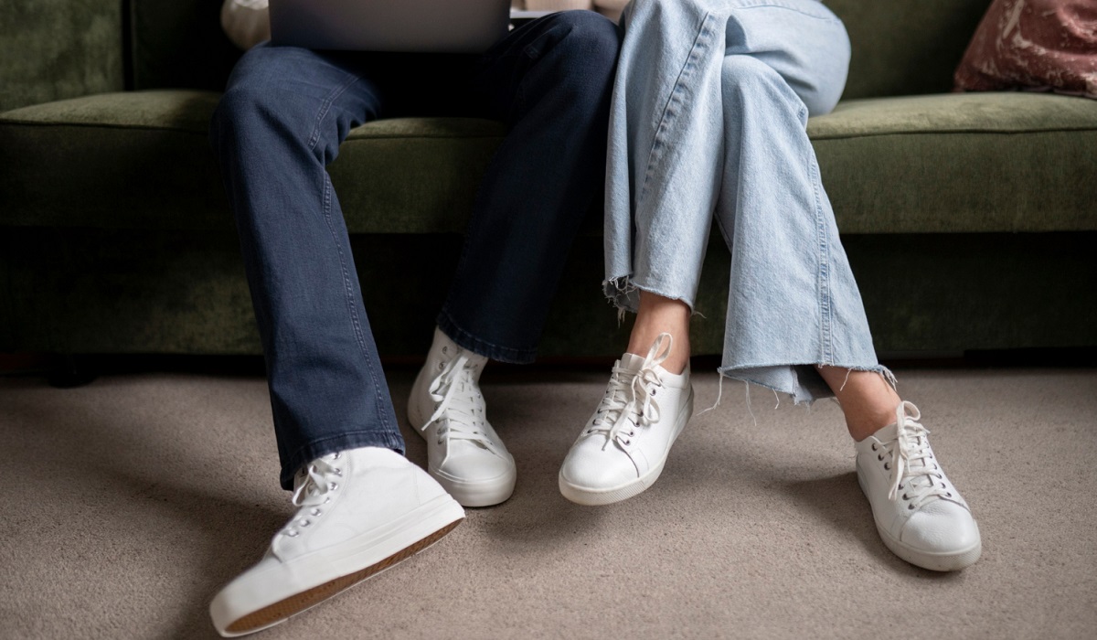 10 Rekomendasi Sneakers Keren yang Cocok untuk Aktivitas Ngantor, Simak Lengkapnya Disini