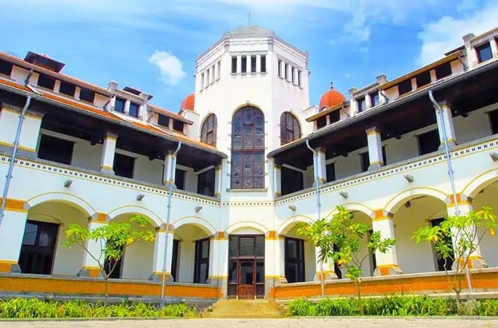 Asyik dan Menarik! Inilah 5 Wisata Dekat Stasiun Semarang yang Bisa Dijelajahi Setelah Turun dari Kereta