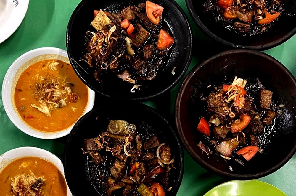 7 Tempat Makan Iga Bakar Enak di Bandung, Rasanya Nendang Bikin Lidah dan Perut Puas