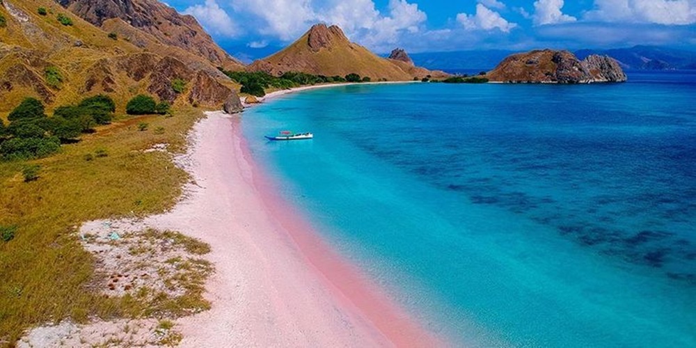 Pesona Pink Beach Labuan Bajo? Wisata Terbaru 2024, Pantai Cantik Yang Menjadi Incaran Wisatawan!