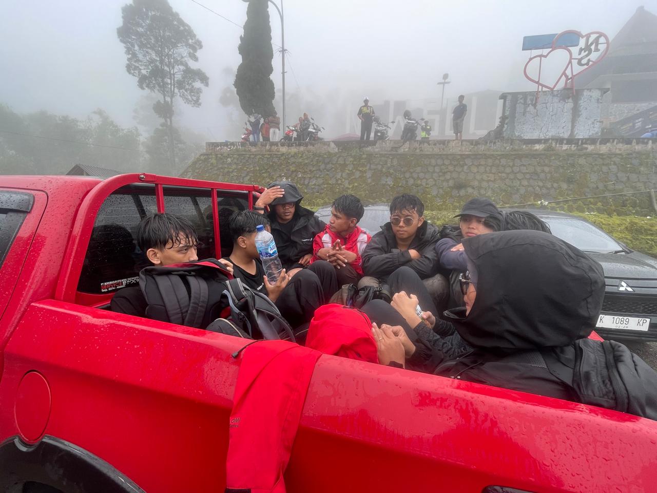 Pendaki Ilegal Gunung Merapi Di-Blacklist Semua Gunung di Indonesia