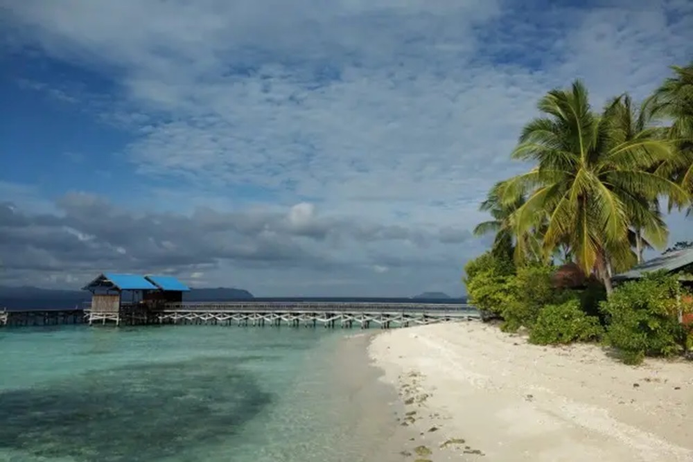 Deretan Pantai di Raja Ampat dengan Pesona Alam Bikin Jatuh Cinta, Pas Buat Liburan Santai atau Petualangan
