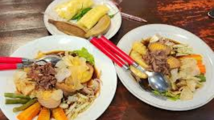 Menjelajahi Simfoni Rasa Makan Siang Paling Ikonik di Solo, Berikut Informasi Selengkapnya