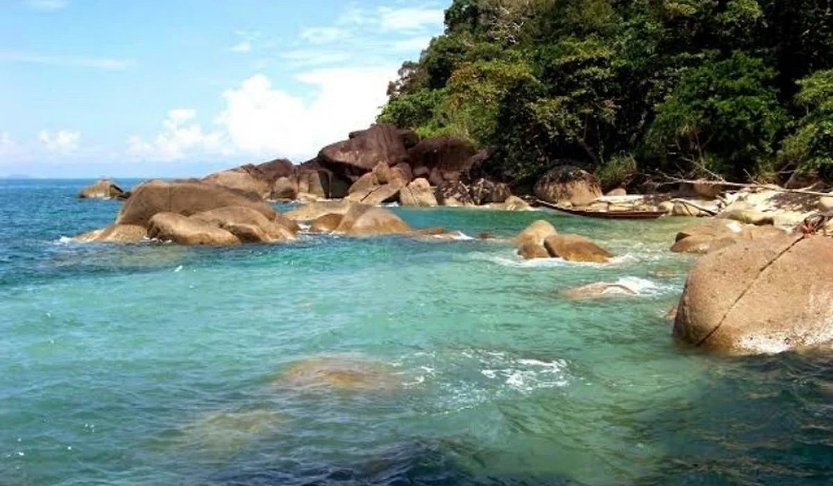 5 Destinasi Wisata Populer di Sambas dengan Pemandangan Alam Memanjakan Mata, Simak Disini