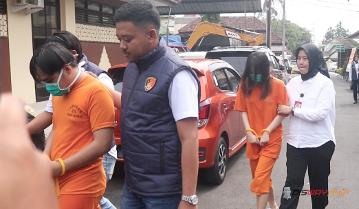 Bayi 7 Hari Ditinggal di Kursi Depan Rumah Warga Kalasan, Dua Mahasiswa Ditangkap Berkat Rekaman CCTV