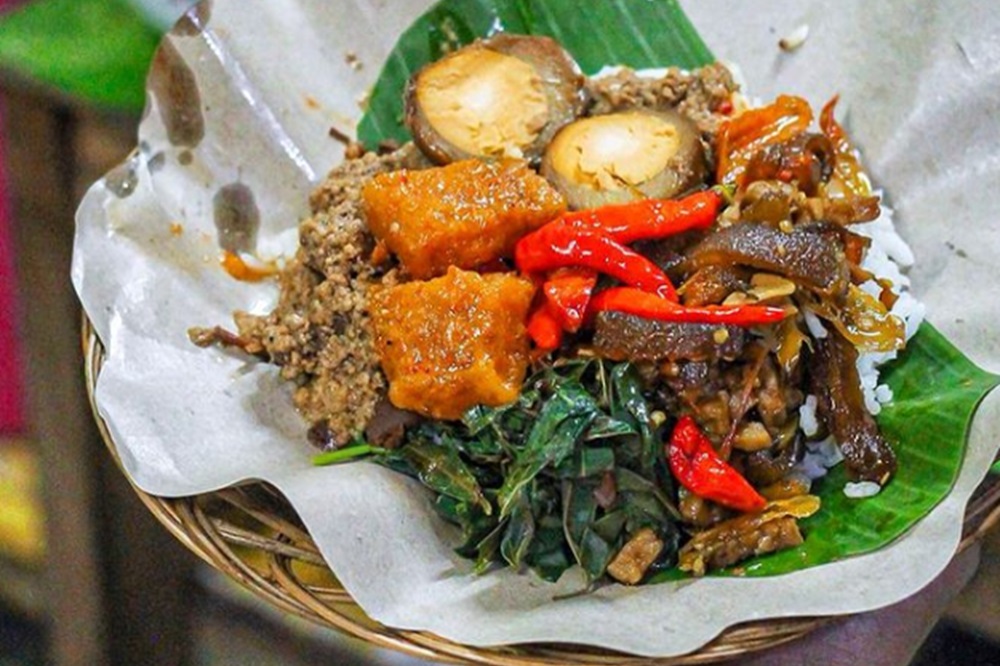 5 Tempat Makan Gudeg Mercon Enak di Jogja, Pedasnya Nendang Siap Menantang Lidah Kamu