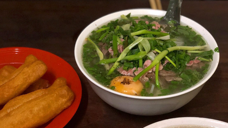 Filosofi di Balik Semangkuk Pho Hanoi, Mengapa Kuliner Ini Menjadi Simbol Budaya Vietnam?