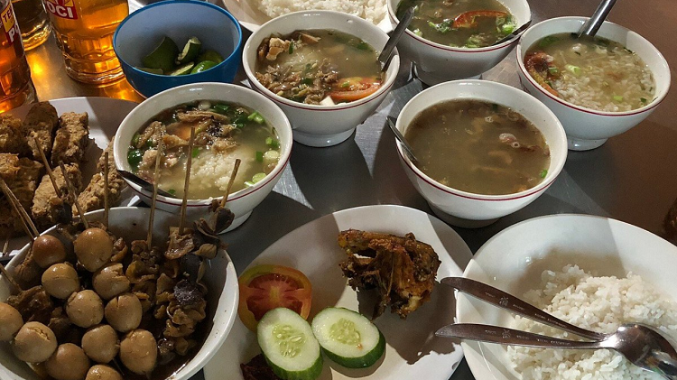 Daftar Rekomendasi Kedai Soto Semarang Paling Autentik dan Melegenda