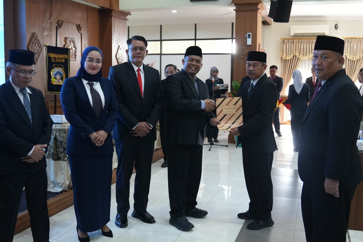 Bupati Sleman Lantik Direktur dan Dewan Pengawas PDAM Tirta Sembada: Harus Inovatif dan Progresif