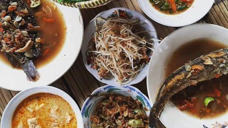 Jelajah Kuliner Pasundan Restoran Sunda Terbaik di Surabaya yang Cocok Serta Populer 