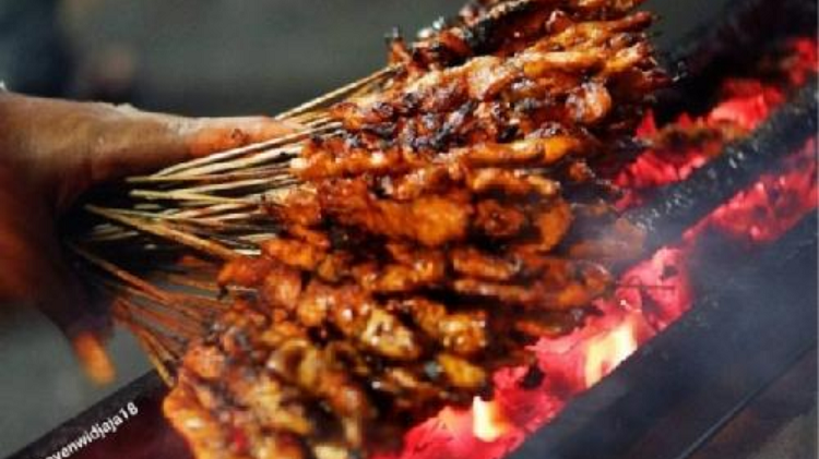 Surga Wisata Kuliner Malam Tangerang Legendaris di Sekitar Pasar Lama 