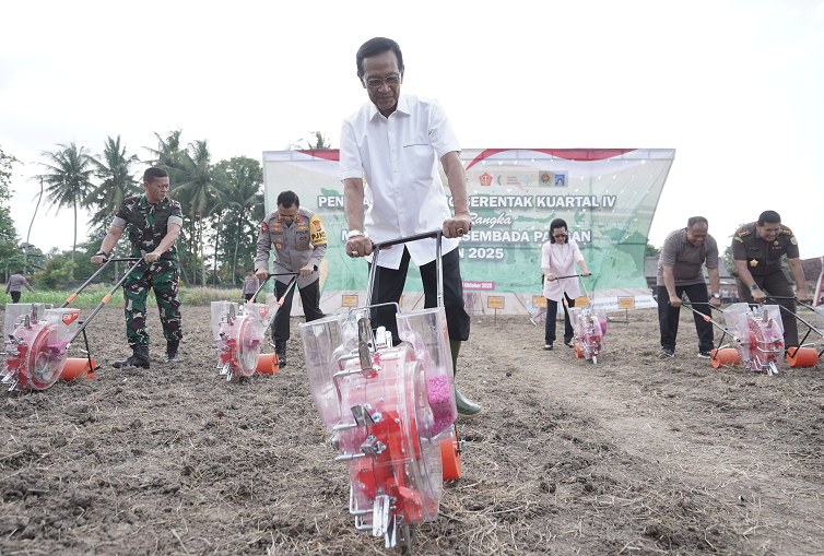 Dukung Ketahanan Pangan Nasional, Sri Sultan Dorong Pemanfaatan Teknologi Pertanian di DIY