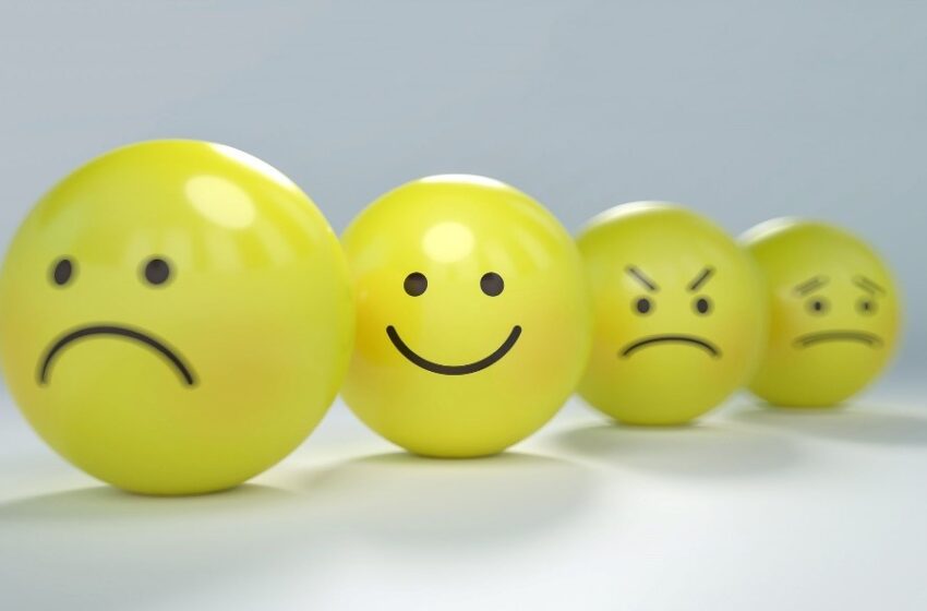 10 Cara Efektif untuk Meningkatkan Mood Anda Secara Alami