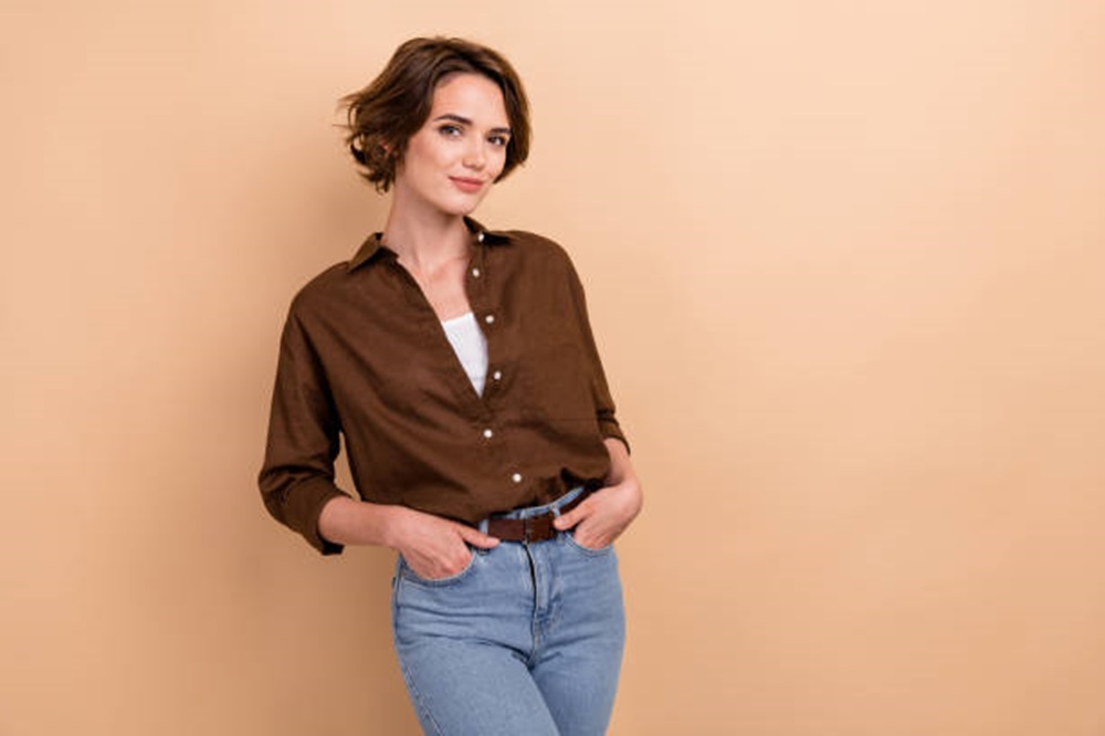 7 Model Atasan Wanita Simpel Elegan, Jadikan Tampilan Makin Berkelas dengan Aura Cantik