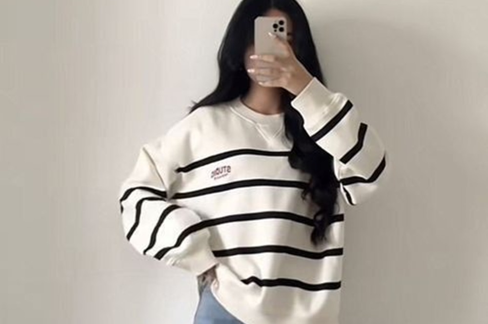 Rekomendasi Model Sweater Oversize Bergaya Korea, Stylish dan Trendi untuk Outfit Sehari-hari