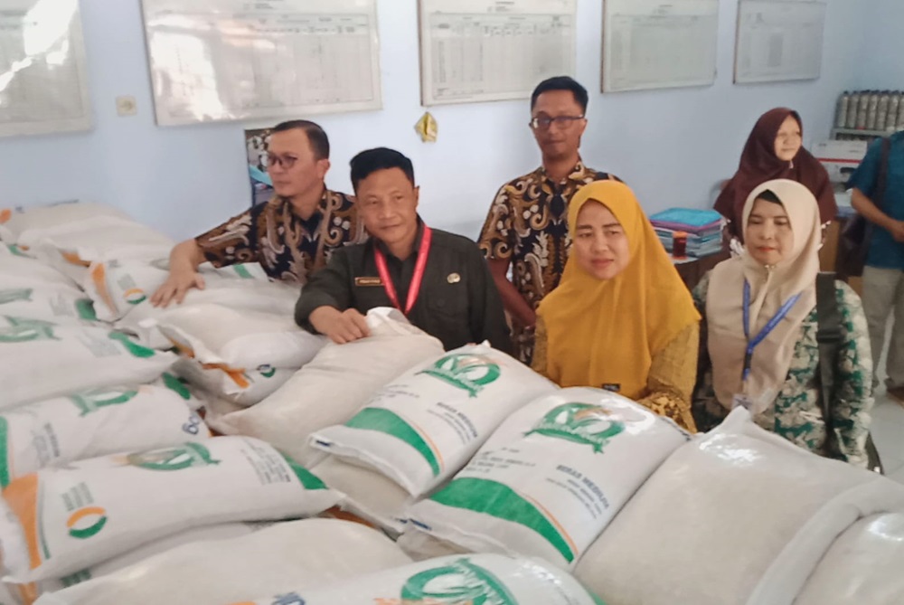 Bulog Gerak Cepat Ganti Beras Program Bantuan Pangan Yang Berkualitas