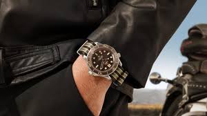8 Merek Jam Tangan Terpopuler Cowok Kekinian 2025, Elegan Dan Fungsional Cocok Untuk Gaya Maskulin