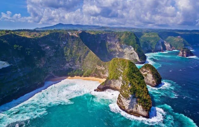 Temukan Keindahan Alam dan Keajaiban Nusa Penida, Destinasi Wisata Terbaru 2024 Bali yang Terbaik Cek Infonya