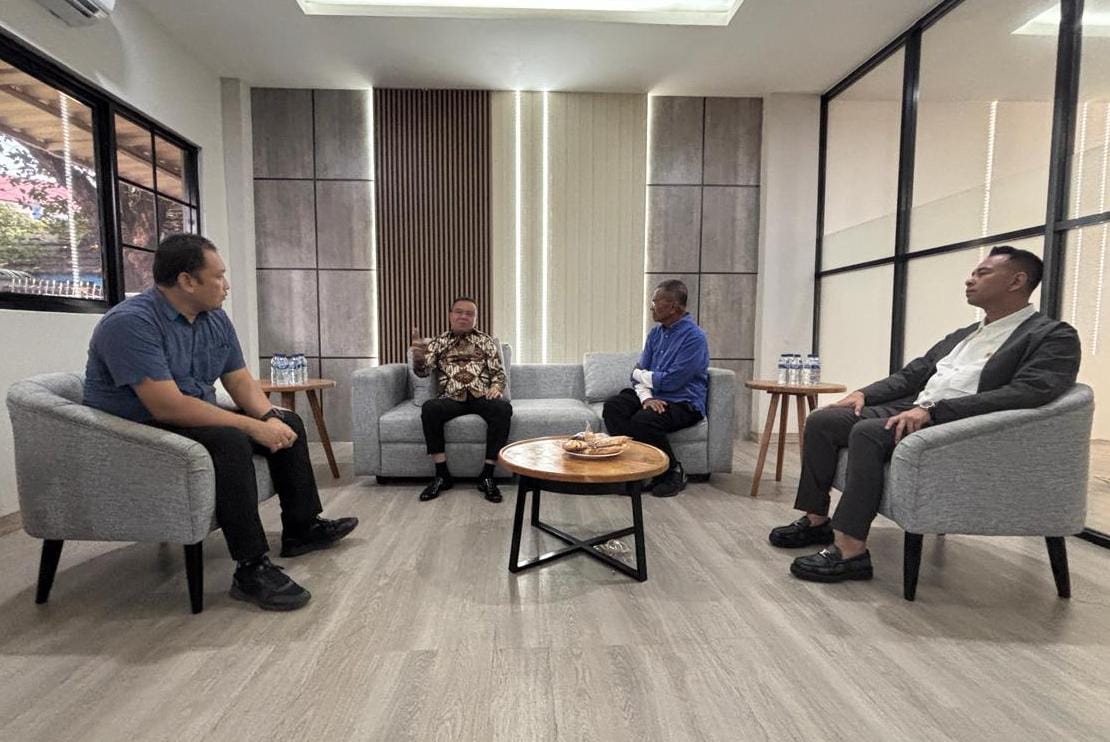 Kunjungi Kantor DISWAY, Sufmi Dasco dan Raffi Ahmad Dapat Sambutan Hangat dari Dahlan Iskan