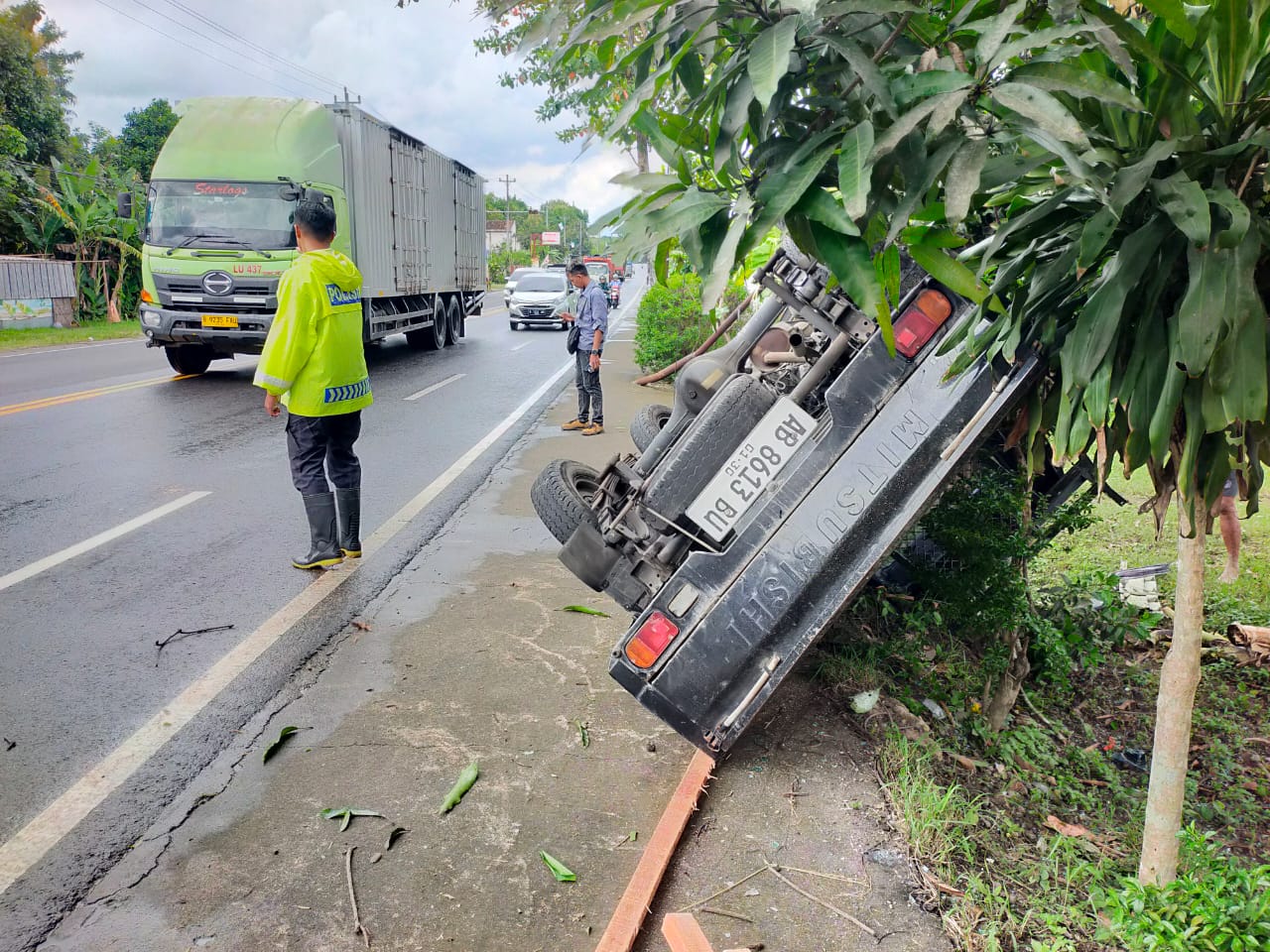 Pick Up Terguling di Sentolo, Sopir Asal Bantul Alami Luka di Kepala