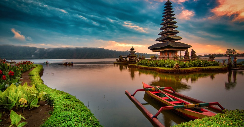 Keindahan Alam Bali, Berikut Info Lengkap dan Lokasi Danau Bedugul Harga Tiket Masuk Untuk Wisata Terbaru 2024