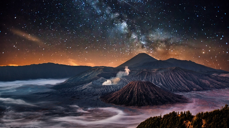 Wisata Langit Malam, Indahnya Galaksi dari Tempat-Tempat Tersembunyi di Indonesia