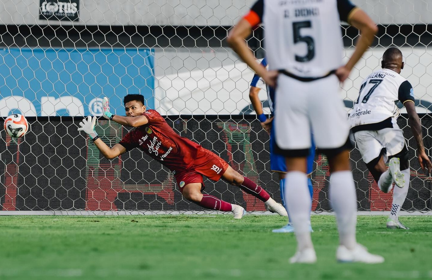  PSIM vs Persija Berakhir Imbang 1-1, Cahya Supriadi Jadi Tembok Kokoh di Bali