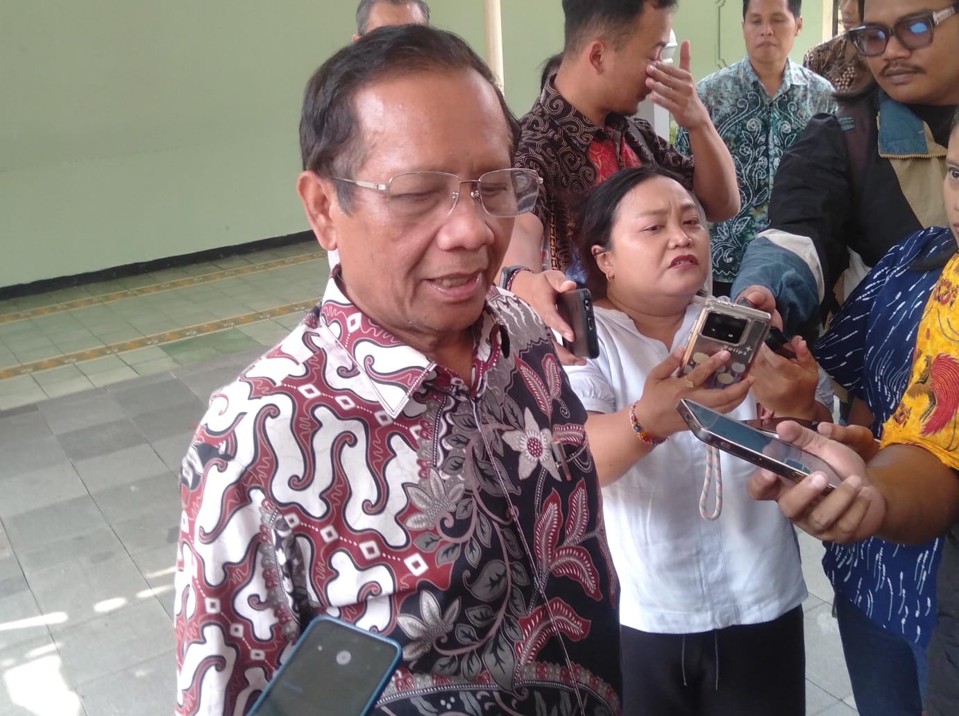  Mahfud MD: Demonstrasi yang Terjadi Bersifat Organik, Namun Ada yang Menunggangi