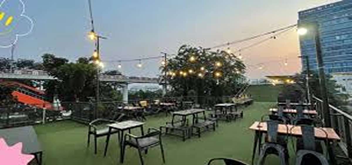 Keren dan Viral! 8 Cafe Estetik Paling Hits di Tebet 2025, Dijamin Nyaman dan Bikin Betah Lama-lama