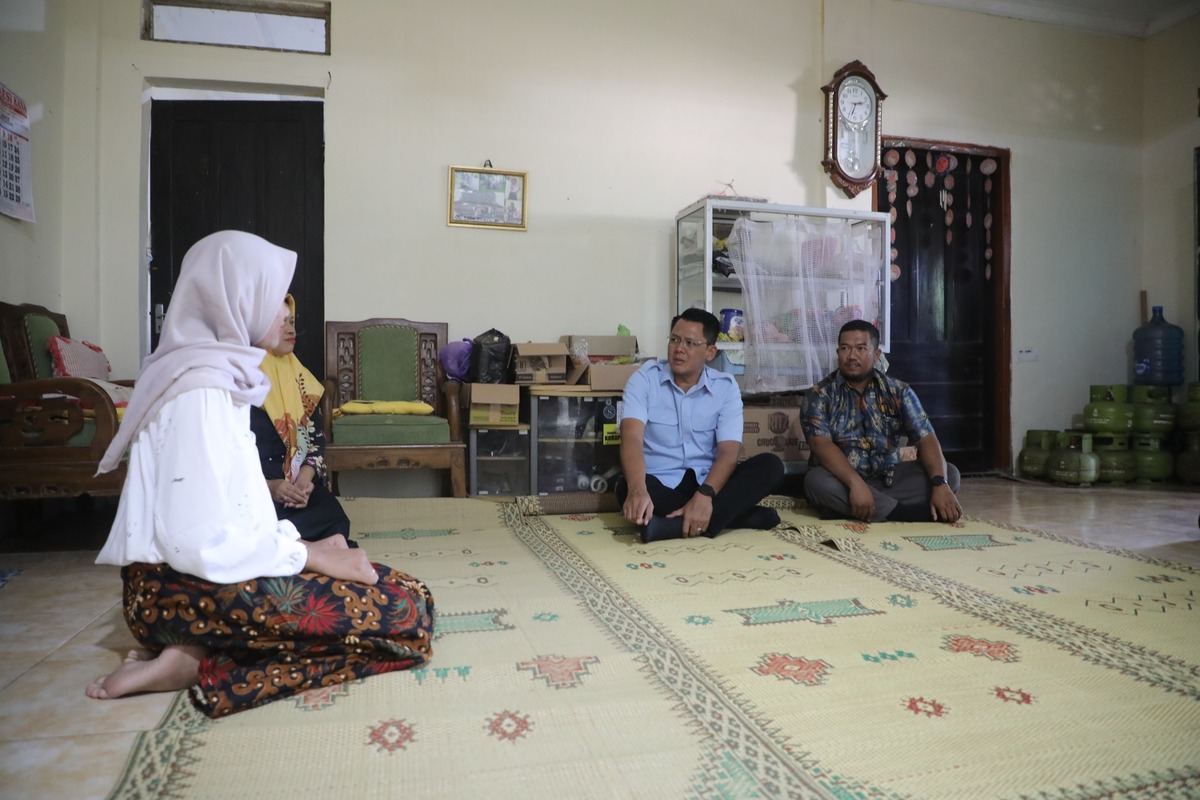 Dari Bedog ke Puncak Prestasi, Rissa Raih IPK 4.00 Berkat Beasiswa Sleman Pintar