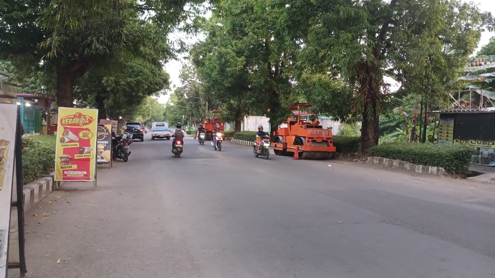 Jalan KH Wahid Hasyim Kota Slawi Diperbaiki, Telan Anggaran Rp893 Juta