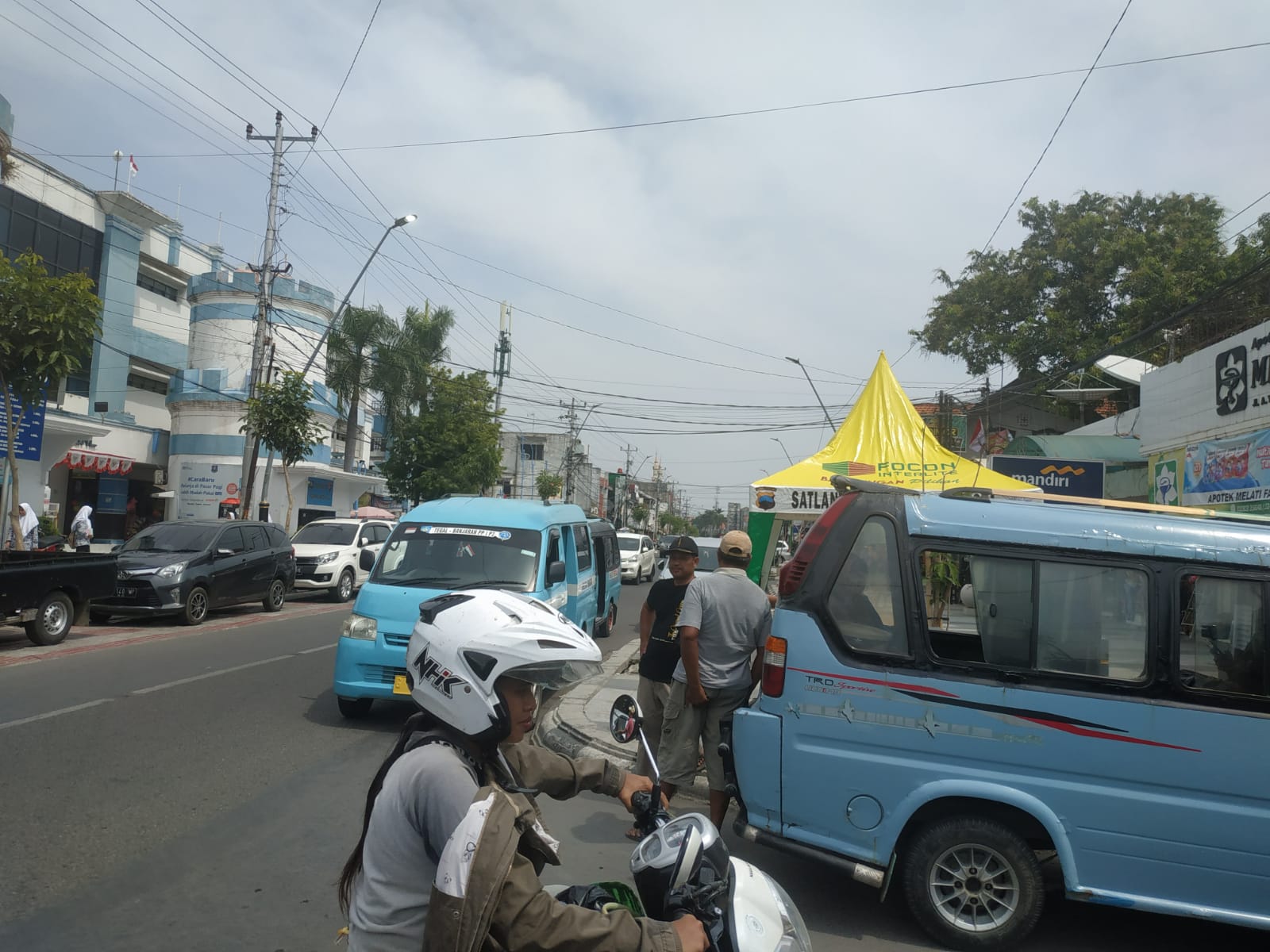 BBM Naik, Sopir Angkot di Tegal Sesuaikan Tarif Sendiri