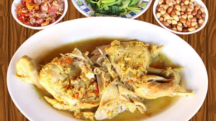 Simfoni Rempah Jejak Autentisitas dan Filosofi di Balik Kelezatan Ayam Betutu Bali