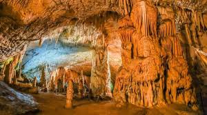 Pemandangan Luar Biasa dan Pengalaman Unik Menyusuri Gua Kidang Kencana 