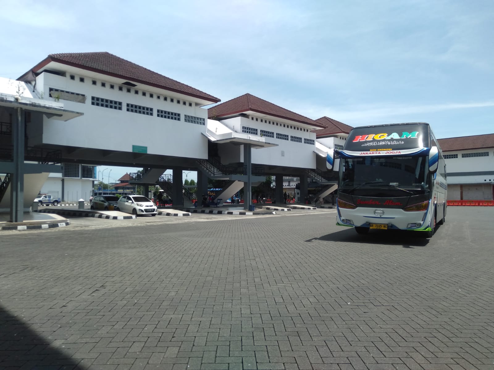 Enam Bus Tak Laik Operasi, Pemudik di Terminal Giwangan Mencapai 25.700 Orang