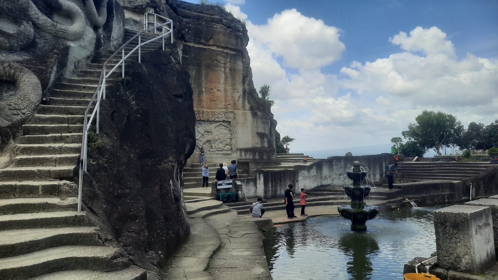 Kunjungan Wisata Tebing Breksi Tembus 2.400 Orang per Hari, Puncak Diprediksi Tahun Baru