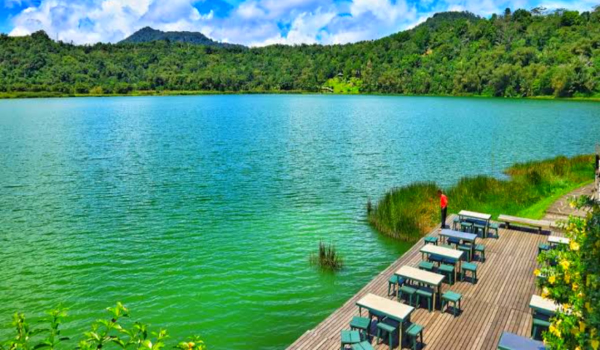 Wisata Terbaru 2024 Danau Linow: Fakta Menarik, Lokasi, Fasilitas, HTM dan Jam Buka Lengkap Cek Disini