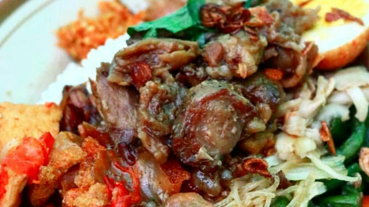 Destinasi Kuliner 24 Jam Terbaik Masuk Daftar Solusi Makan Enak Saat Dini Hari, Cek Ulasan Selengkapnya