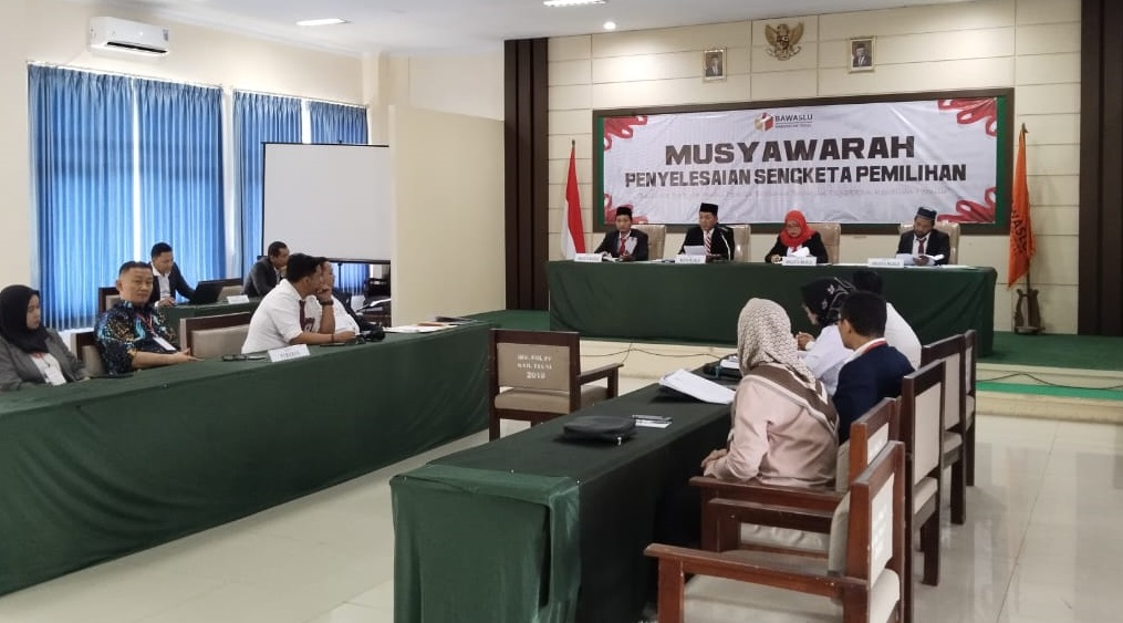 Sengketa Pilkada Kabupaten Tegal, Musyawarah Tertutup Tak Berhasil, Dilanjut Sidang Ajudikasi