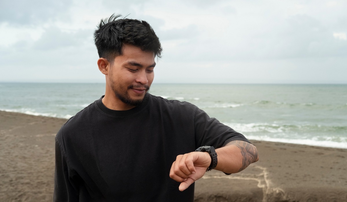 5 Rekomendasi Warna Jam Tangan untuk Kulit Sawo Matang, Buat Paduan Outfitmu Makin Kece Setiap Saat