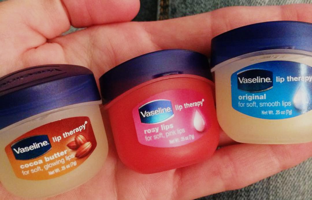 Vaseline Repairing Jelly-mu Belum Habis juga? Ini Dia Kegunaan Vaseline yang Mungkin Belum Kamu Ketahui