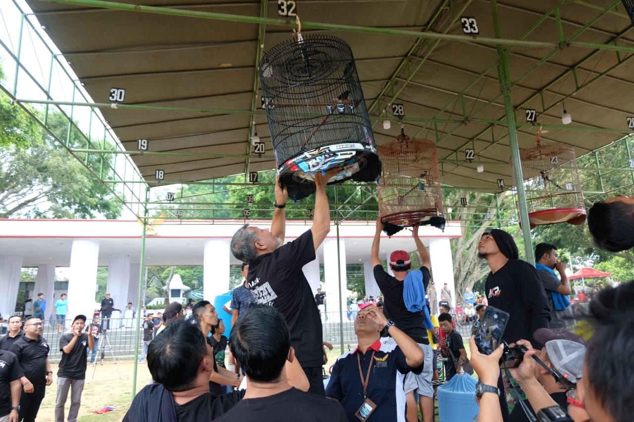 200 Peserta Lomba Burung Berkicau Meriahkan Hari Jadi Temanggung dan HUT TNI