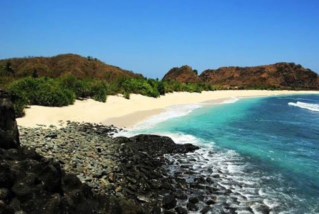 Wisata Terbaru 2024 Pantai Semeti, Pesona Tersembunyi Lombok Selatan