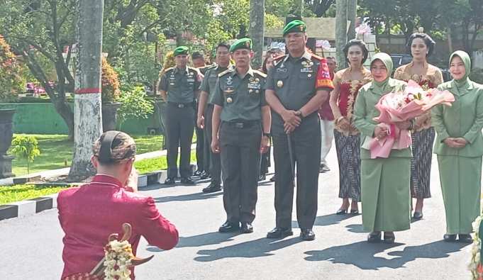 Jabatan Pangdam IV/Diponegoro Berakhir, Mayjen TNI Tandyo Budi Revita Pamit Ke Sri Sultan dan Sri Paduka