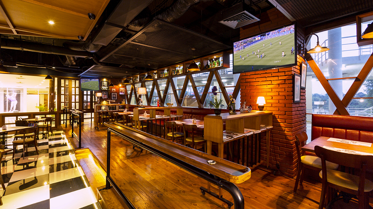 Destinasi Sport Bar Paling Asyik di Jakarta untuk Nobar Lebih Seru, Simak Informasi Lengkapnya